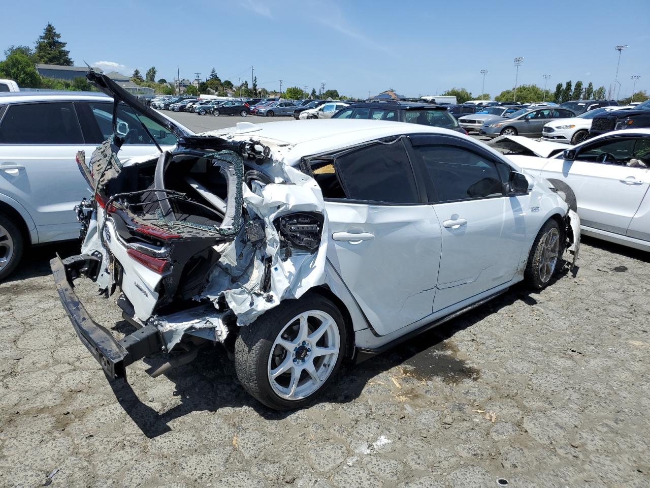 Photo 2 VIN: JTDKAMFPXM3187432 - TOYOTA PRIUS 