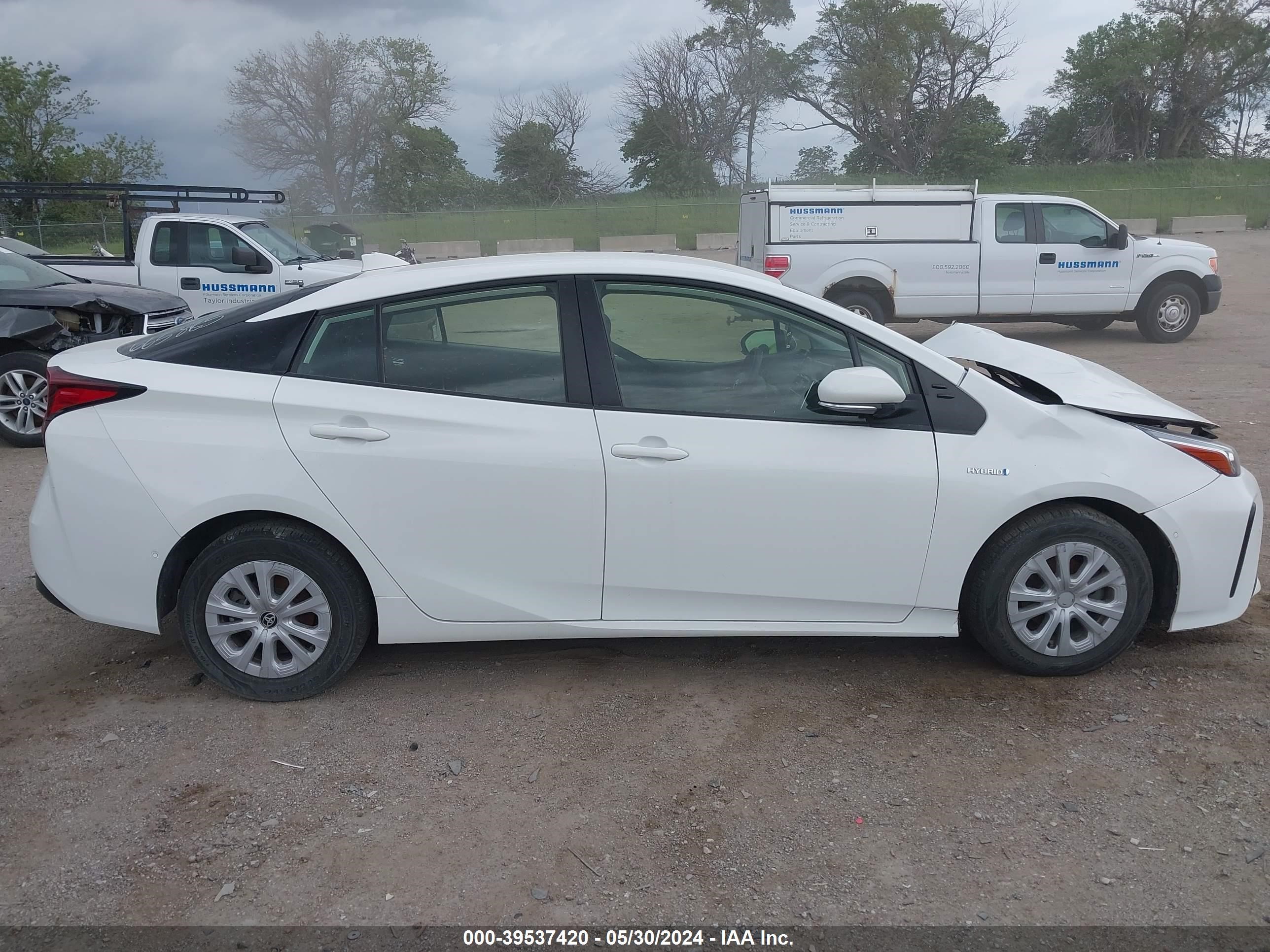 Photo 11 VIN: JTDKAMFU0M3143204 - TOYOTA PRIUS 