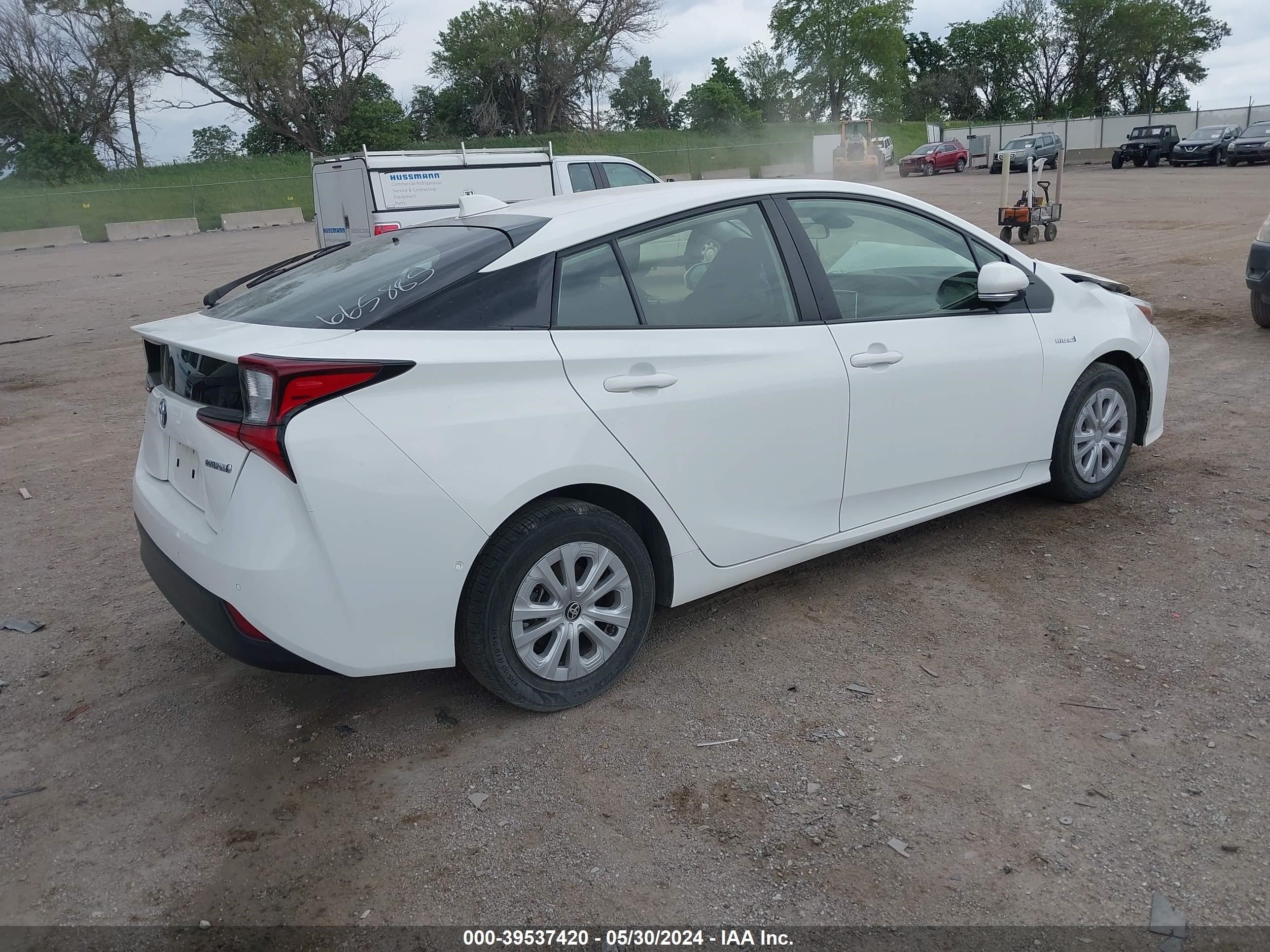 Photo 3 VIN: JTDKAMFU0M3143204 - TOYOTA PRIUS 