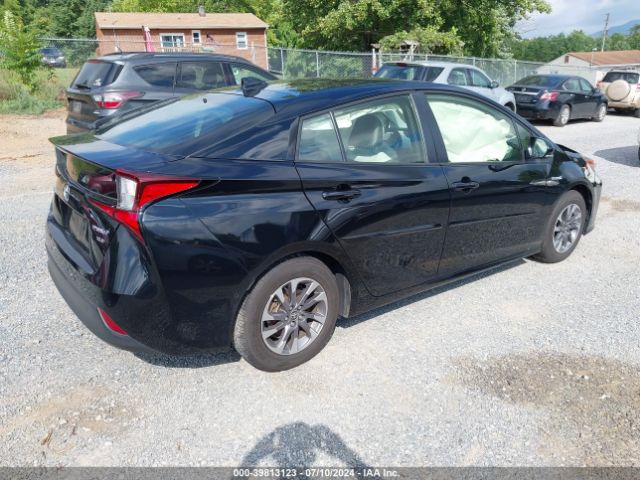 Photo 3 VIN: JTDKAMFU1N3173670 - TOYOTA PRIUS 