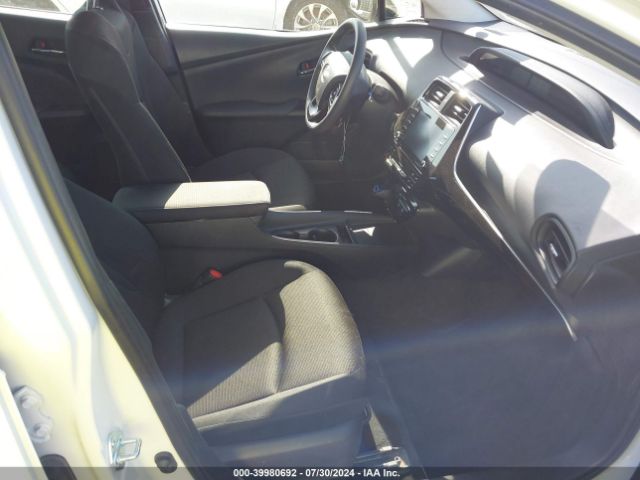 Photo 4 VIN: JTDKAMFU1N3173815 - TOYOTA PRIUS 