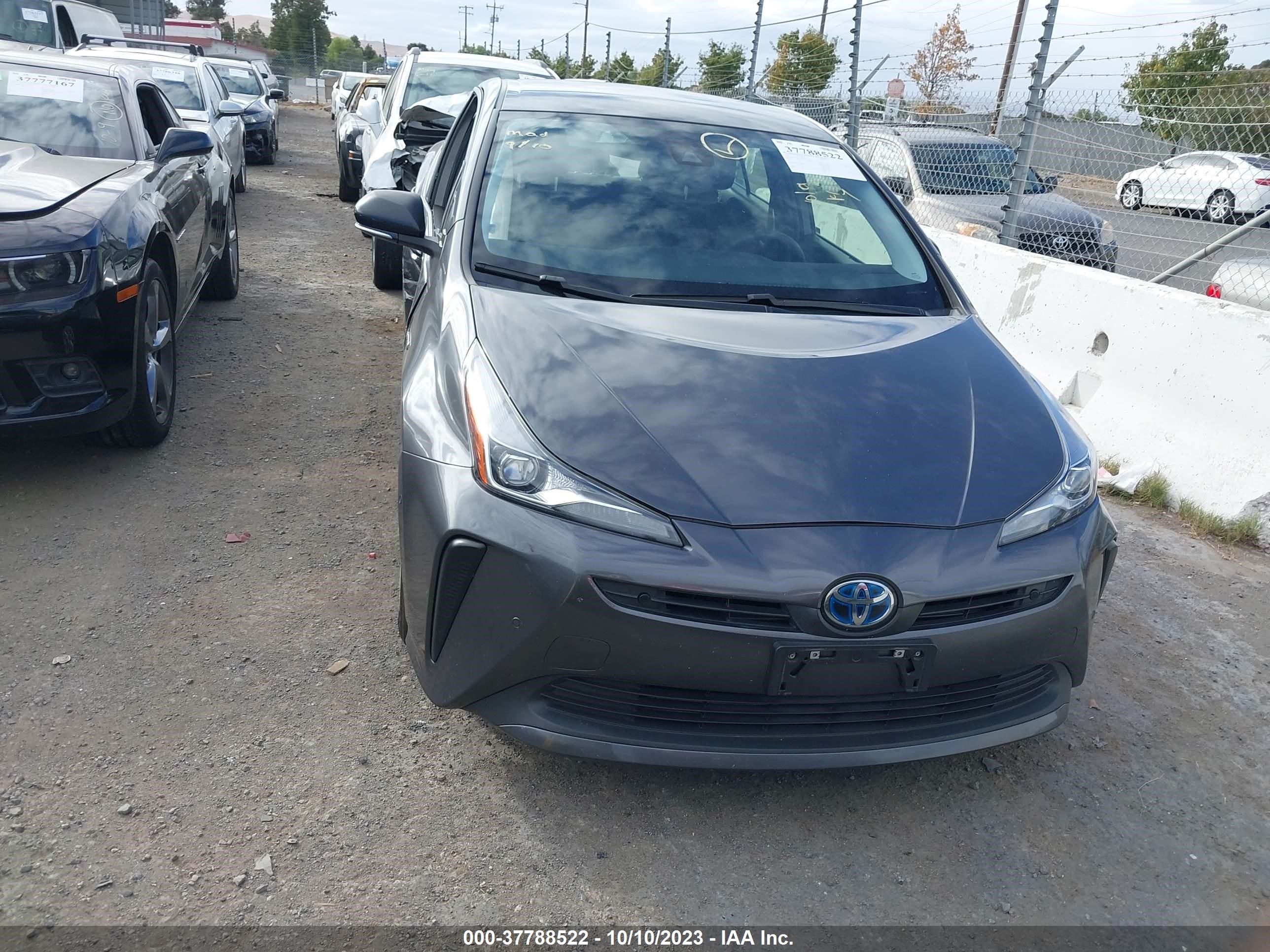 Photo 11 VIN: JTDKAMFU3M3129412 - TOYOTA PRIUS 