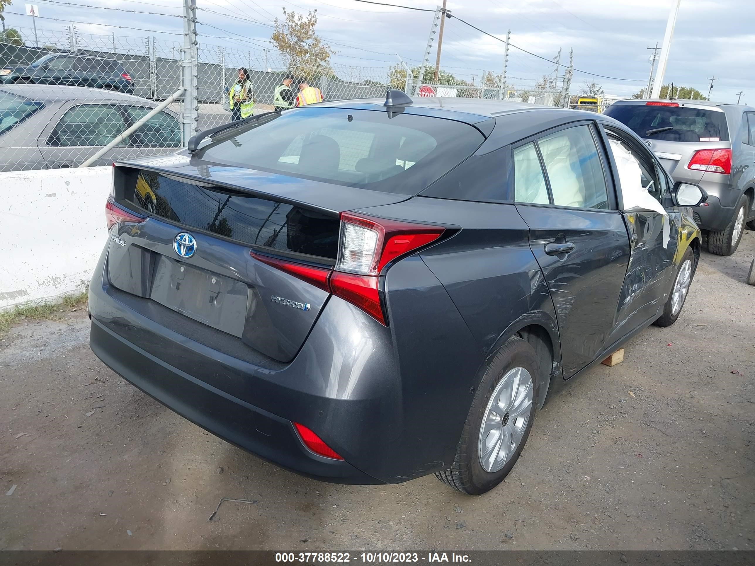 Photo 3 VIN: JTDKAMFU3M3129412 - TOYOTA PRIUS 