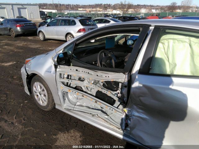 Photo 5 VIN: JTDKAMFU5M3142436 - TOYOTA PRIUS 