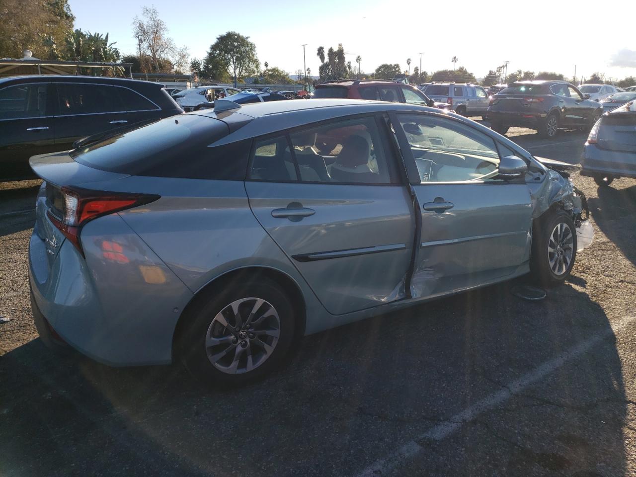 Photo 2 VIN: JTDKAMFU7N3166853 - TOYOTA PRIUS 