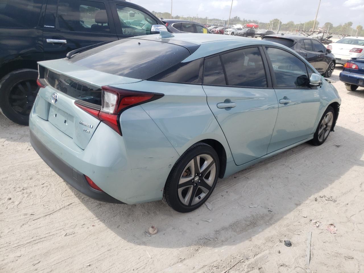 Photo 2 VIN: JTDKAMFU8M3133536 - TOYOTA PRIUS 