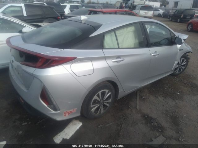 Photo 3 VIN: JTDKARFP0H3000993 - TOYOTA PRIUS PRIME 