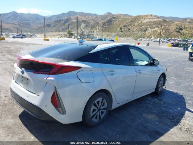 Photo 3 VIN: JTDKARFP0H3025182 - TOYOTA PRIUS PRIME 