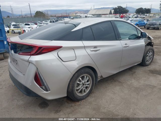 Photo 3 VIN: JTDKARFP0H3037378 - TOYOTA PRIUS PRIME 