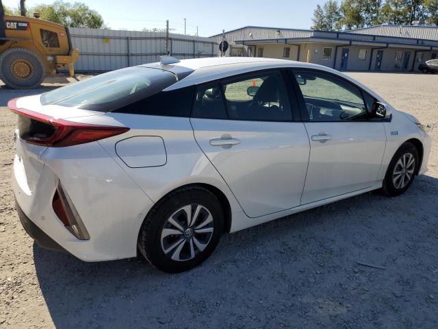 Photo 2 VIN: JTDKARFP0J3080639 - TOYOTA PRIUS 