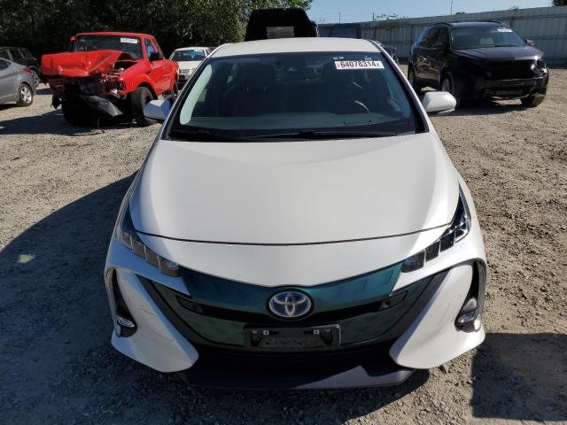 Photo 4 VIN: JTDKARFP0J3080639 - TOYOTA PRIUS 