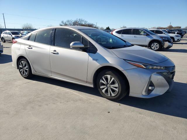 Photo 3 VIN: JTDKARFP0J3092497 - TOYOTA PRIUS 