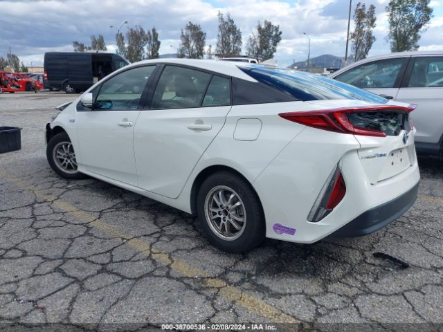 Photo 2 VIN: JTDKARFP0K3117965 - TOYOTA PRIUS PRIME 