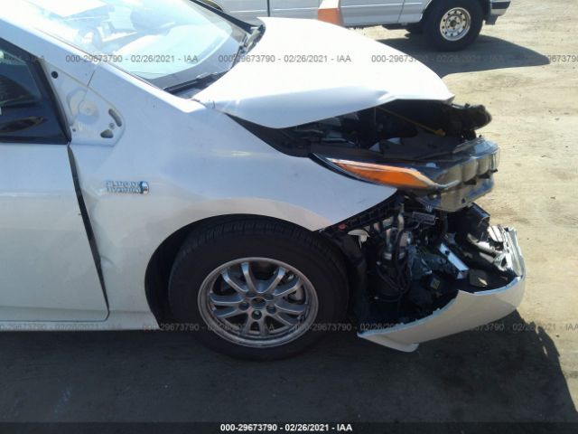 Photo 5 VIN: JTDKARFP0L3162387 - TOYOTA PRIUS PRIME 