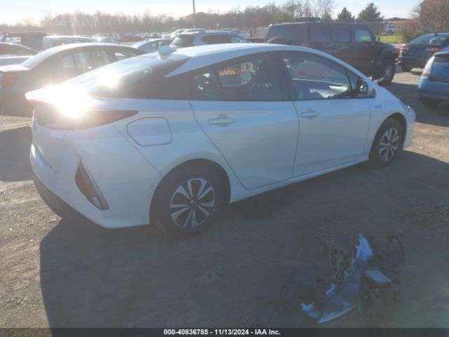 Photo 3 VIN: JTDKARFP1H3000677 - TOYOTA PRIUS PRIME 