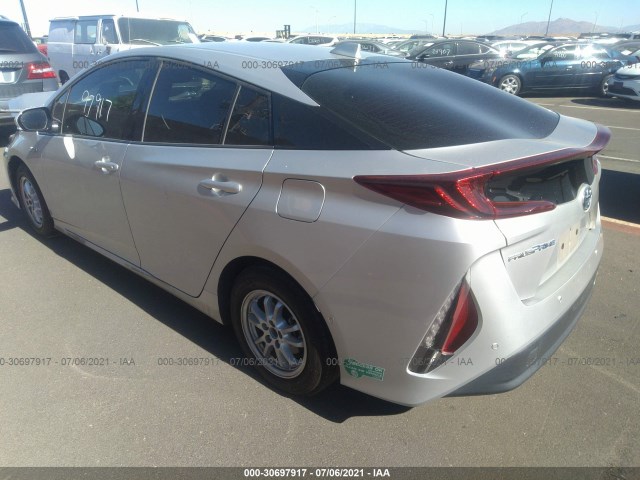 Photo 2 VIN: JTDKARFP1H3003904 - TOYOTA PRIUS PRIME 