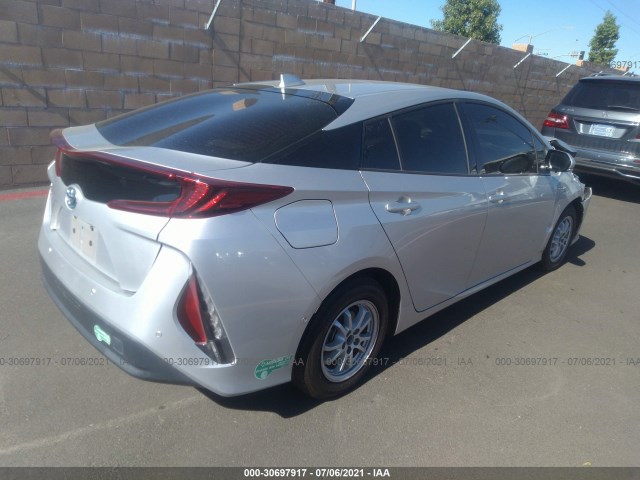 Photo 3 VIN: JTDKARFP1H3003904 - TOYOTA PRIUS PRIME 