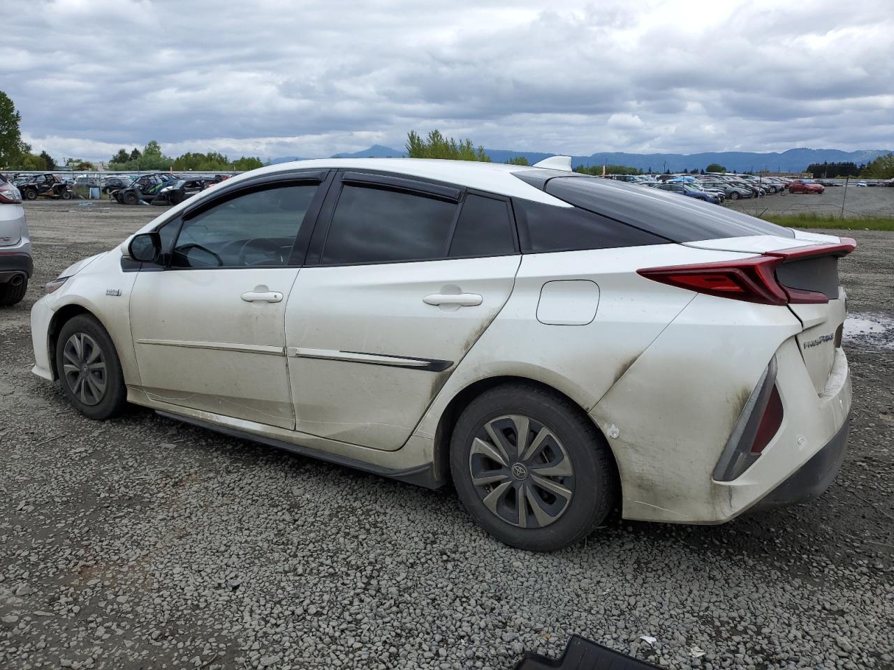 Photo 1 VIN: JTDKARFP1H3017902 - TOYOTA PRIUS 