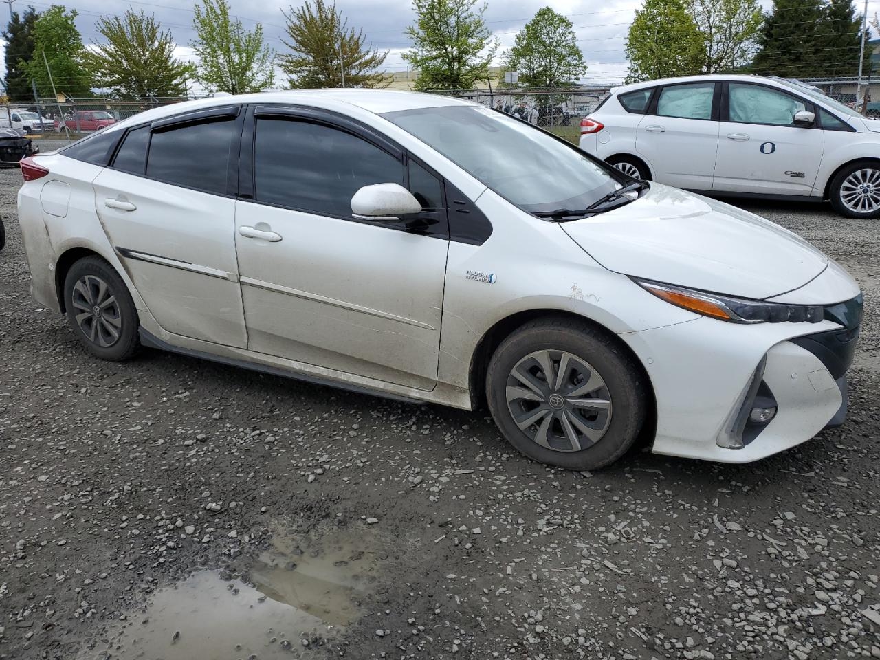 Photo 3 VIN: JTDKARFP1H3017902 - TOYOTA PRIUS 