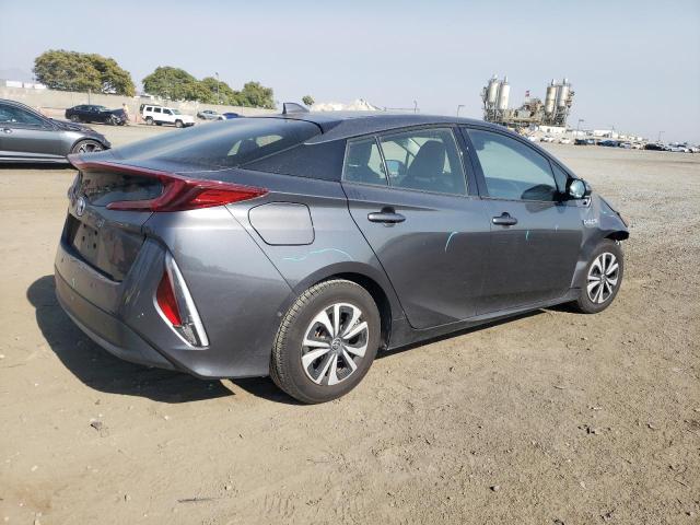 Photo 2 VIN: JTDKARFP1H3037227 - TOYOTA PRIUS 