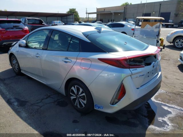 Photo 2 VIN: JTDKARFP1H3052133 - TOYOTA PRIUS PRIME 