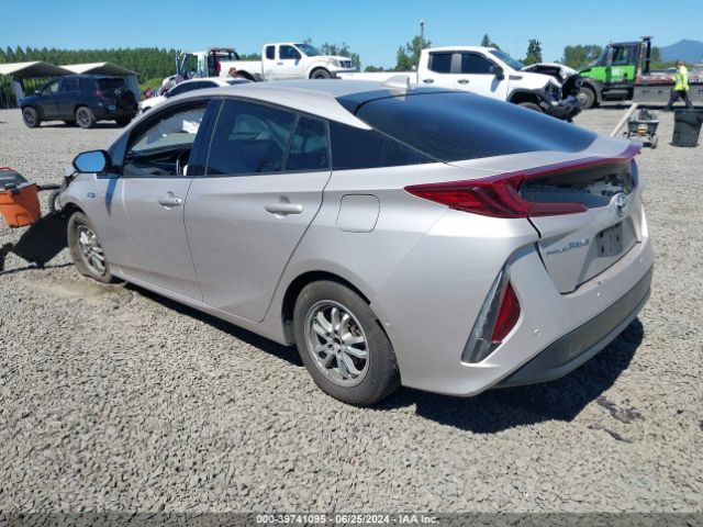 Photo 2 VIN: JTDKARFP1H3054898 - TOYOTA PRIUS PRIME 