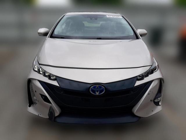 Photo 4 VIN: JTDKARFP1J3073439 - TOYOTA PRIUS 