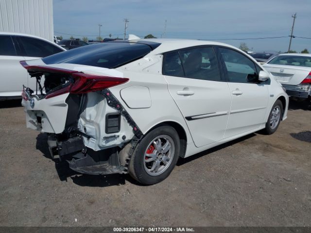 Photo 3 VIN: JTDKARFP1J3074039 - TOYOTA PRIUS PRIME 