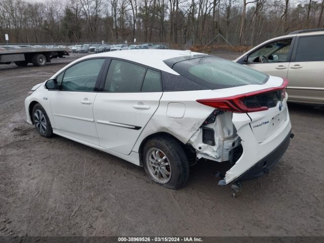 Photo 2 VIN: JTDKARFP1J3083467 - TOYOTA PRIUS PRIME 