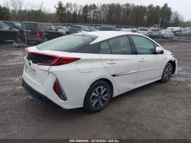 Photo 3 VIN: JTDKARFP1J3083467 - TOYOTA PRIUS PRIME 