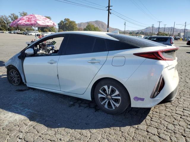 Photo 1 VIN: JTDKARFP1J3102664 - TOYOTA PRIUS 