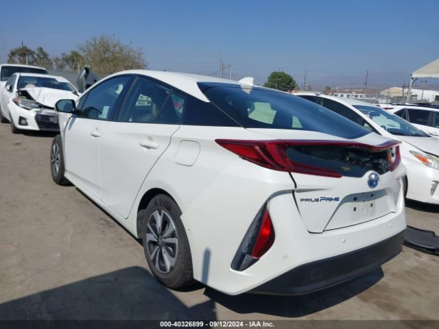 Photo 2 VIN: JTDKARFP1K3118008 - TOYOTA PRIUS PRIME 