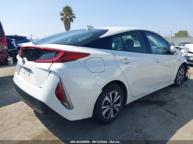 Photo 3 VIN: JTDKARFP1K3118008 - TOYOTA PRIUS PRIME 