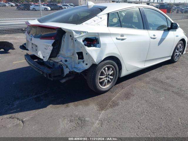 Photo 3 VIN: JTDKARFP1L3147476 - TOYOTA PRIUS PRIME 