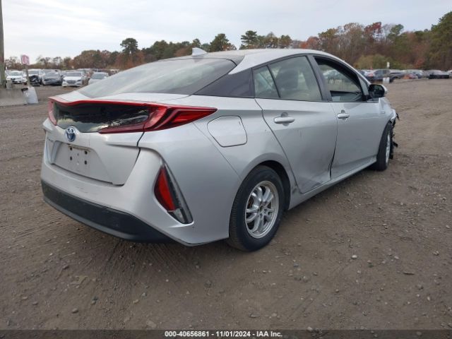 Photo 3 VIN: JTDKARFP2H3005385 - TOYOTA PRIUS PRIME 