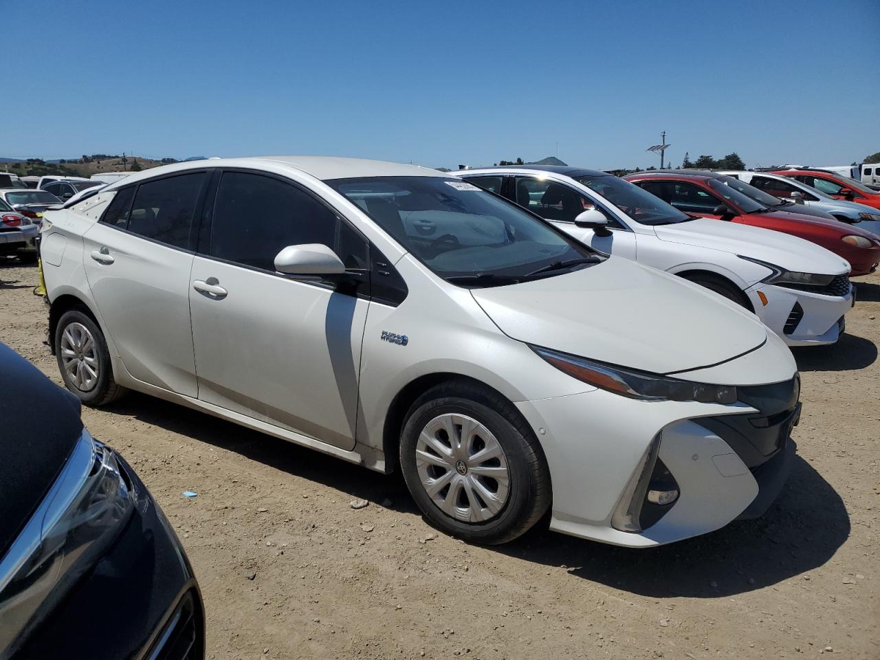 Photo 3 VIN: JTDKARFP2H3038466 - TOYOTA PRIUS 