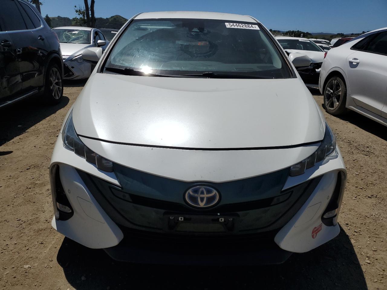 Photo 4 VIN: JTDKARFP2H3038466 - TOYOTA PRIUS 