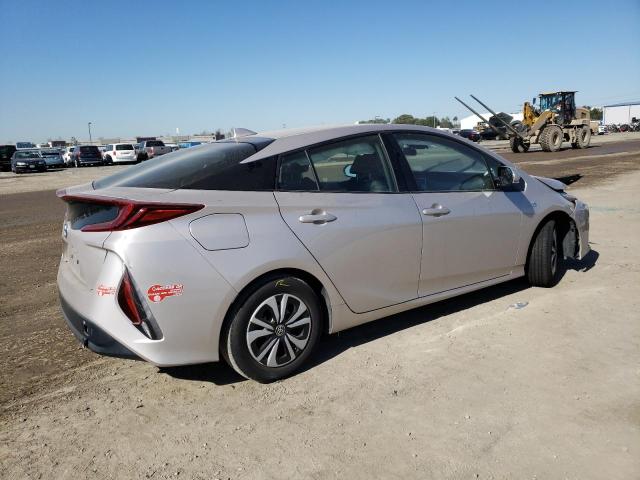 Photo 2 VIN: JTDKARFP2J3079699 - TOYOTA PRIUS PRIM 