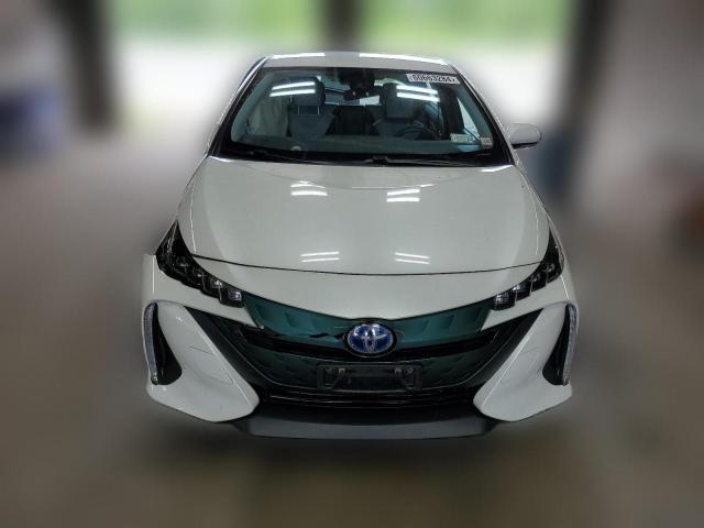 Photo 4 VIN: JTDKARFP2J3098138 - TOYOTA PRIUS 