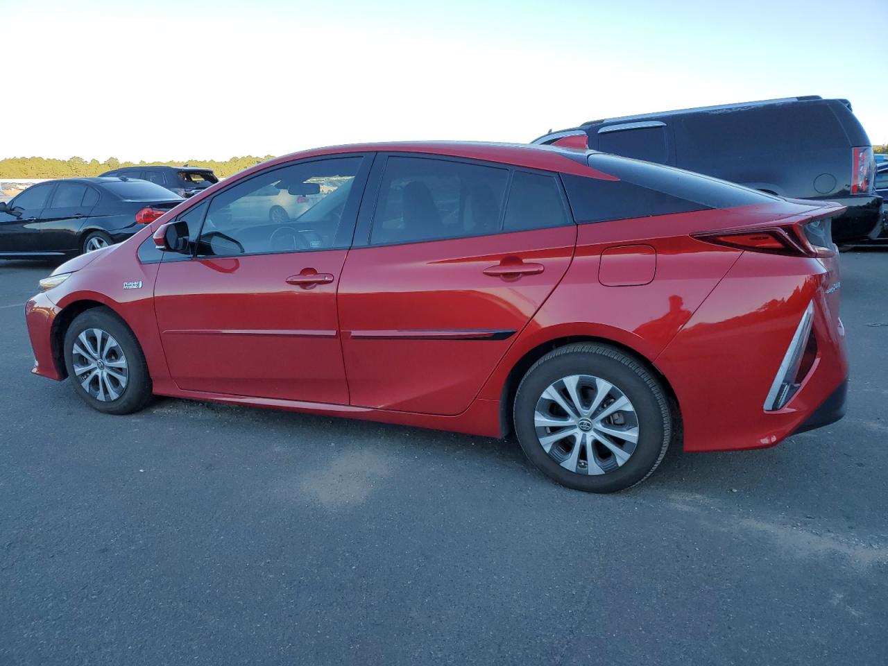 Photo 1 VIN: JTDKARFP2L3151391 - TOYOTA PRIUS 