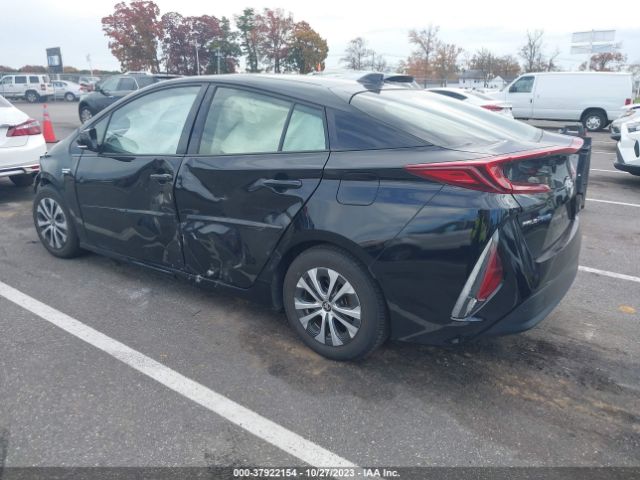 Photo 2 VIN: JTDKARFP2L3163282 - TOYOTA PRIUS PRIME 