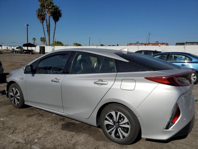 Photo 1 VIN: JTDKARFP3J3098522 - TOYOTA PRIUS 