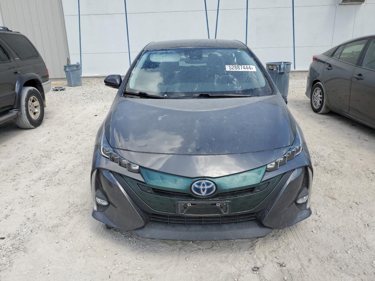 Photo 4 VIN: JTDKARFP3K3113022 - TOYOTA PRIUS 