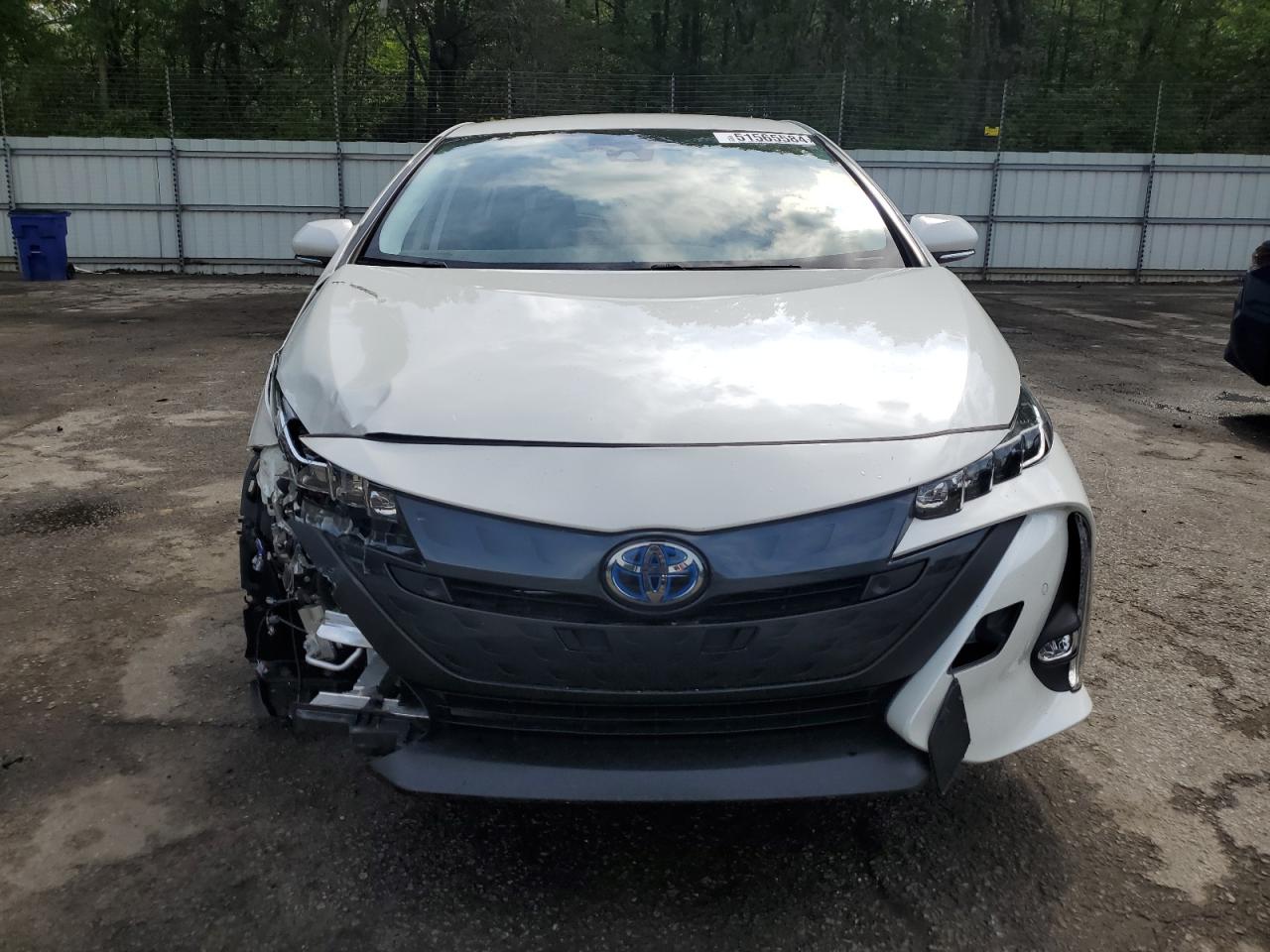 Photo 4 VIN: JTDKARFP3L3143753 - TOYOTA PRIUS 