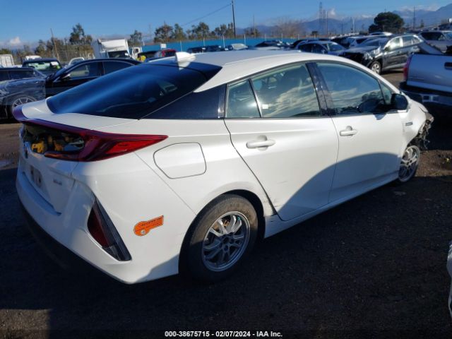 Photo 3 VIN: JTDKARFP3L3160746 - TOYOTA PRIUS PRIME 