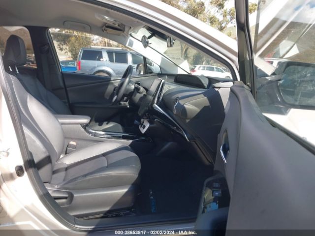 Photo 4 VIN: JTDKARFP4J3092647 - TOYOTA PRIUS PRIME 