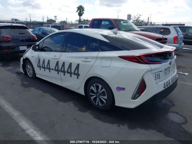 Photo 2 VIN: JTDKARFP4K3110758 - TOYOTA PRIUS PRIME 