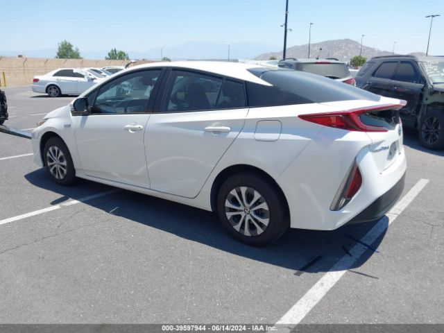 Photo 2 VIN: JTDKARFP4L3123219 - TOYOTA PRIUS PRIME 