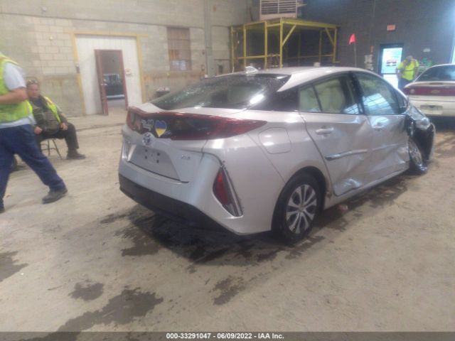 Photo 3 VIN: JTDKARFP4L3149027 - TOYOTA PRIUS PRIME 