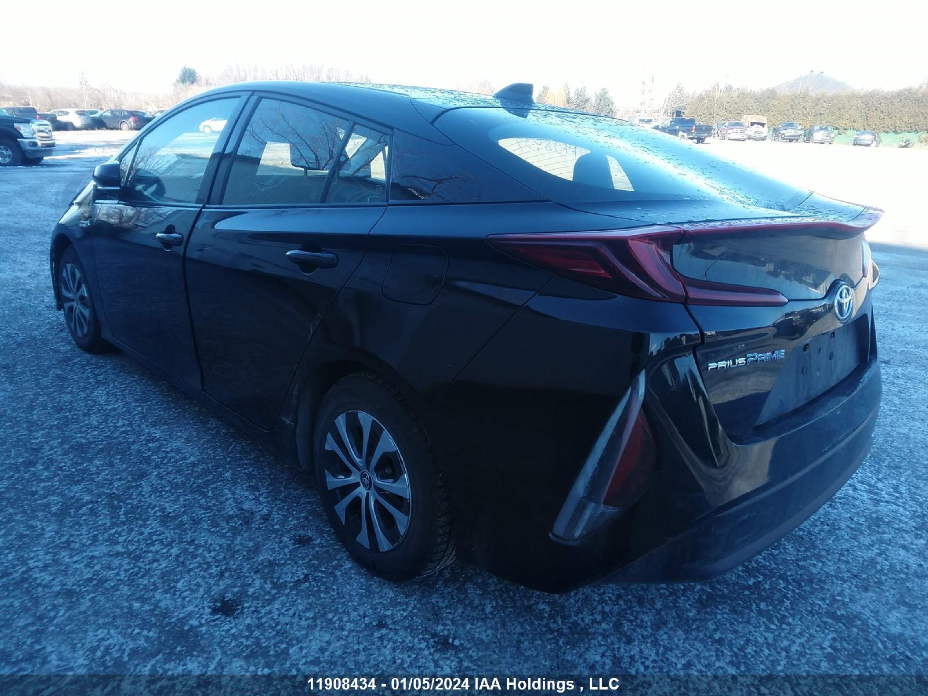 Photo 2 VIN: JTDKARFP4L3151070 - TOYOTA PRIUS 